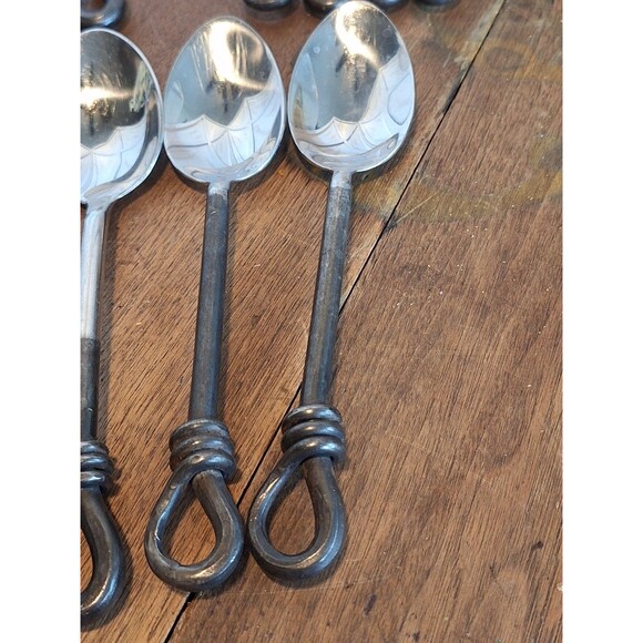 Vintage Twist & Shout 18/10 Stainless Steel Flatware Silverware 20 PCs Serves 4 - Picture 3 of 13